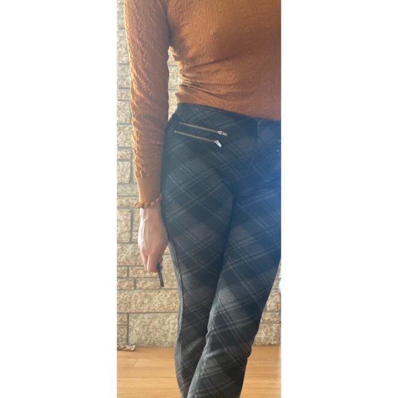 DESIGN LAB - Picture 2 of 6